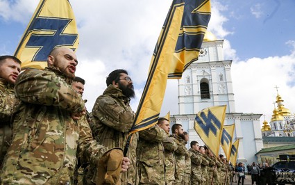 Dấu hiệu lữ đoàn Azov khét tiếng đảo chính quân sự ở Ukraine?