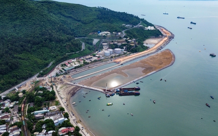 Toàn cảnh khu vực xây cảng biển Liên Chiểu trị giá gần 3.400 tỷ đồng dưới chân đèo Hải Vân