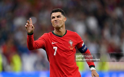 Ronaldo bị UEFA điều tra trước đại chiến với Pháp, đối diện nguy cơ bị treo giò
