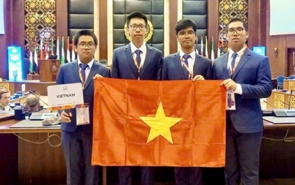 Nam sinh rẽ hướng thành công, đoạt Huy chương Vàng Olympic Tin học quốc tế