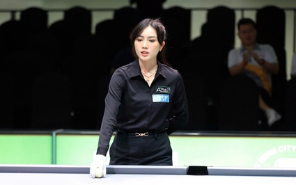 "Say" nhan sắc nữ trọng tài, cơ thủ billiards hạng 3 thế giới bị loại đau đớn