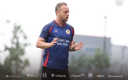 Tin nóng 28/3: Thương vụ HLV Popov thay HLV Polking ở CLB CAHN ngã ngũ