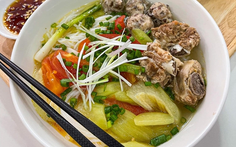 Bí quyết nấu nướng bún sườn đâm chồi ngon mượt ngon, chuẩn chỉnh vị