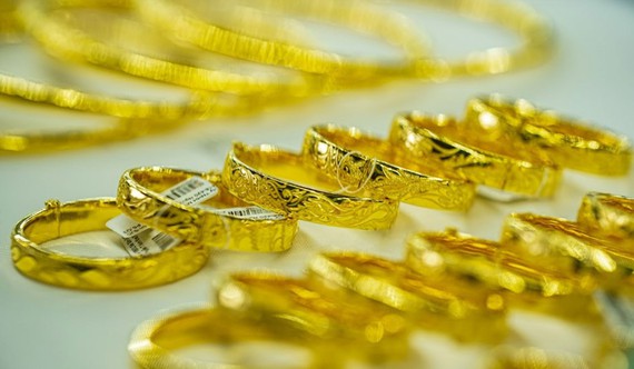 Giá vàng hôm nay 27/4: Vàng trong nước tăng không ngừng sau đấu thầu