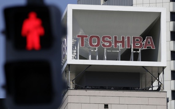 Toshiba - tượng đài công nghệ Nhật Bản, đã được bán với giá hơn 15 tỷ USD