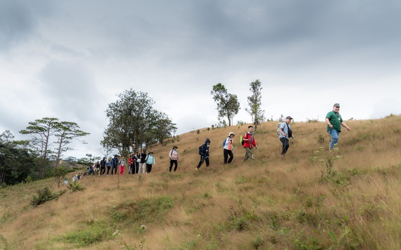 2 ngày 1 đêm trên cung đường trekking đẹp nhất Việt Nam dịp cuối năm