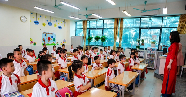Phụ cấp thâm niên của giáo viên sẽ được tính như thế nào cho năm 2022?
