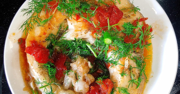 Thời gian nấu và xuất hiện món cá trắm sốt cà chua là bao lâu?
