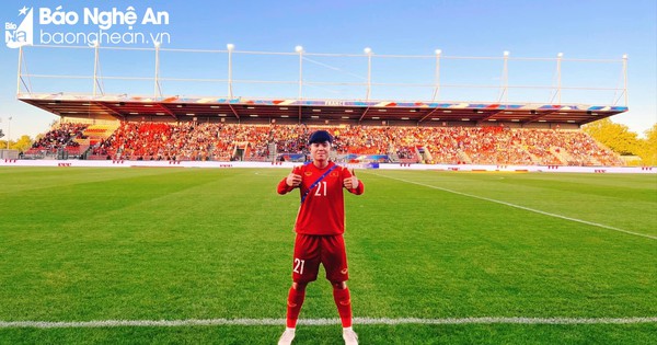 Ethnic Thai girl from Nghe An attends the Women’s Football World Cup