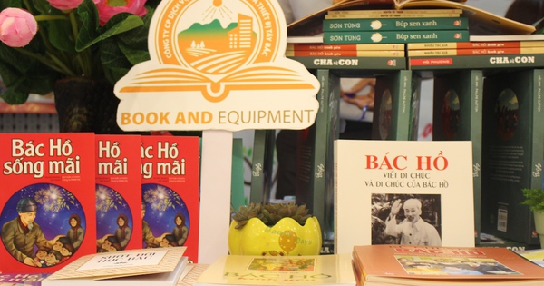 Hơn 10.000 đầu sách nội dung phong phú, đa dạng trưng bày tại phố núi Sơn La