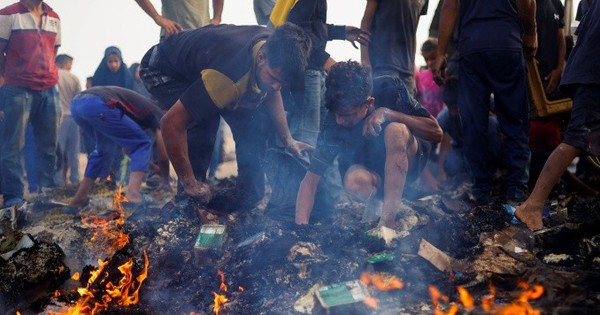 Clip: Israel không kích khu vực an toàn của Rafah