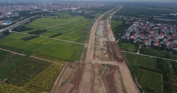 Video: Hơn 30km đường Vành đai 4 đang được thi công thế nào?