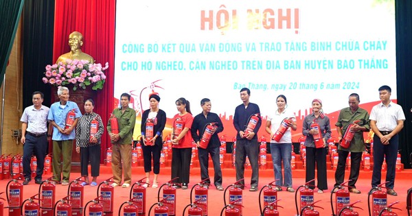 Lào Cai: Hỗ trợ bình chữa cháy cho hộ nghèo, cận nghèo