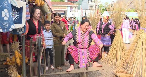 Văn hóa dân tộc Mông có gì mà khiến du khách gần xa mê mẩn?