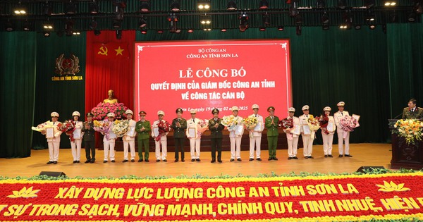Sơn La: Trao quyết định nghỉ hưu trước thời hạn cho 21 lãnh đạo Công an cấp phòng