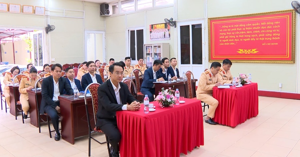 Công an Sơn La tập huấn nghiệp vụ sát hạch, cấp phép giấy phép lái xe cho cán bộ, chỉ huy