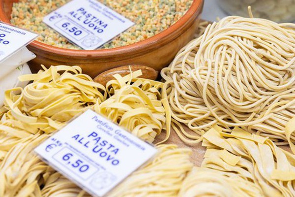 Italy hối thúc giải quyết tình trạng giá mỳ ống tăng chóng mặt