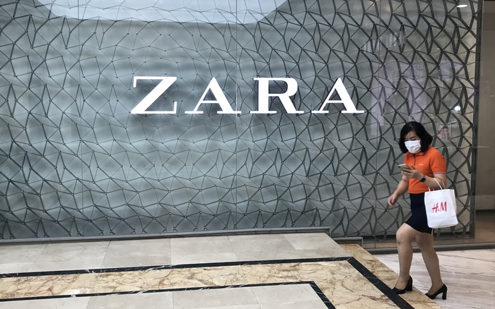 Phát hiện thêm Zara Gucci cũng dùng bản đồ có đường lưỡi bò