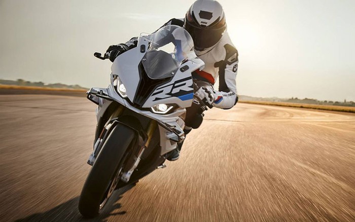 Bmw S1000Rr 2023 Cập Bến Đông Nam Á, Giá Từ 665 Triệu Đồng