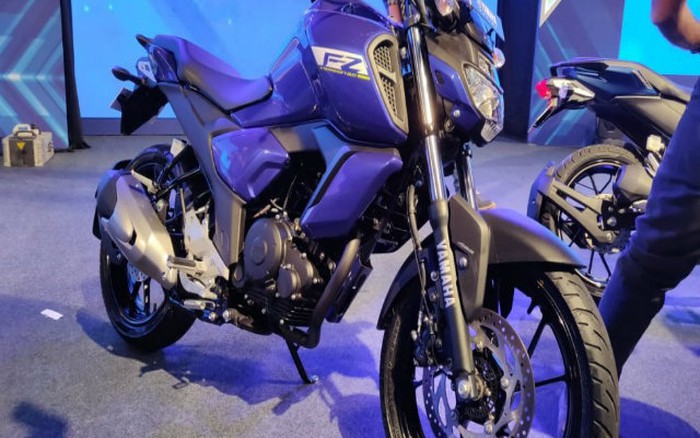 2023 Yamaha FZS V4 xuất xưởng giá siêu rẻ 363 triệu đồng