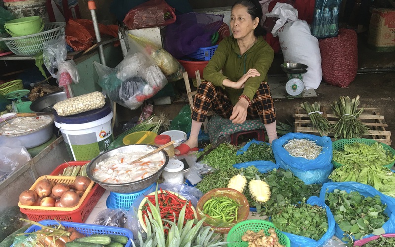 Rau xanh tại Đà Nẵng tăng giá sau mưa lũ