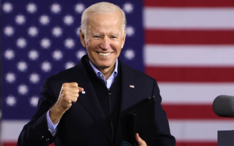 Ông Biden chuẩn bị sẵn hàng chục lệnh hành pháp để xóa di sản của Trump