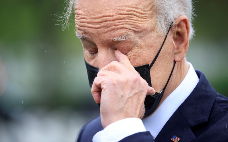 Tổng thống Mỹ Biden rơi nước mắt sau khi thông báo ngừng chiến tranh, rút quân khỏi Afghanistan