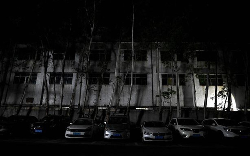 Trung Quốc đối mặt với tình trạng mất điện diện rộng, nhiều nơi chìm trong màn đêm