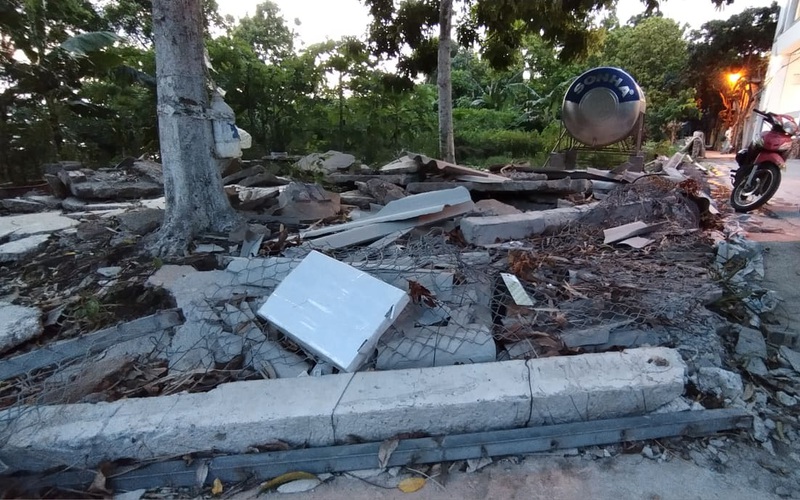 Quận Long Biên (Hà Nội): UBND phường Ngọc Thụy phá dỡ tài sản, có cần gửi thông báo đến tay người dân?