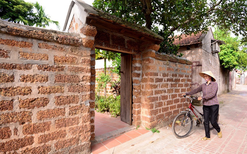 Chuyện “nhặt” ở làng cổ xứ Đoài (kỳ IV): Việt kiều về nước và tiếng nói quê hương
