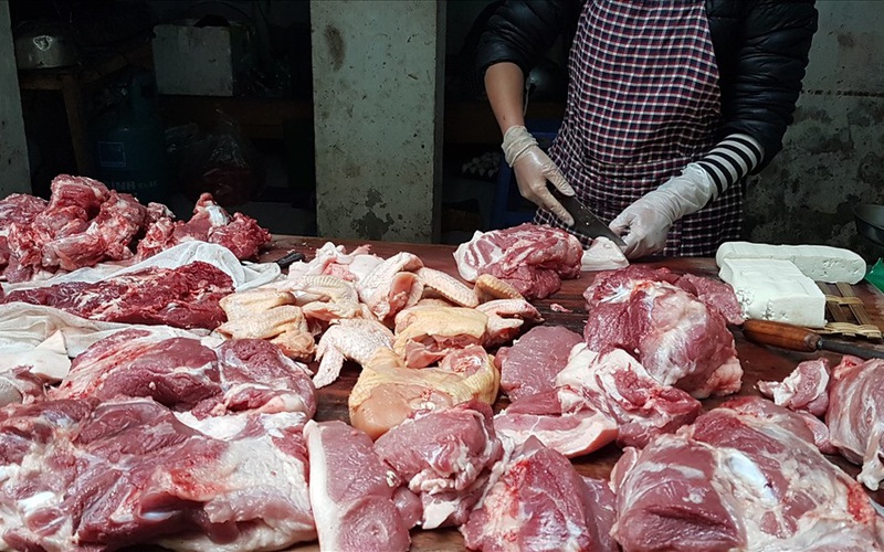 Trước Tết Nhâm Dần 2022: Giá thịt lợn vẫn 'ngất ngưởng' dù nguồn cung dồi dào   