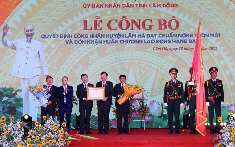 Huyện Lâm Hà về đích nông thôn mới, đón nhận Huân chương lao động hạng Ba của Chủ tịch nước