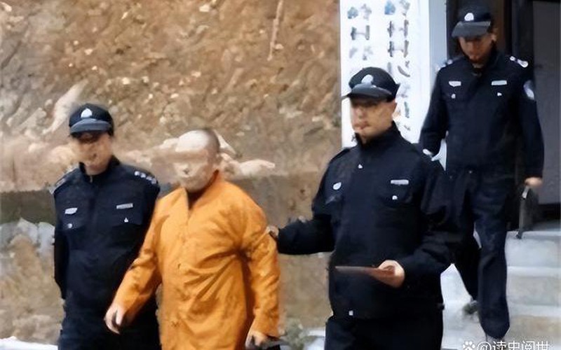 Hồ sơ vụ án:Ly kỳ kẻ giết người trốn truy nã suốt 16 năm, đóng giả nhà sư, giấu tiền tỷ trong áo cà sa