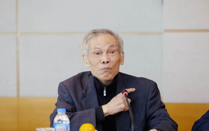 Chuyên gia Trương Đình Tuyển: Hàng hoá xuất khẩu cần phải đi chính ngạch để “vượt khó”