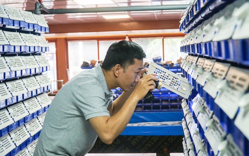 Độc đáo mô hình nuôi cua biển trong hộp nhựa đầu tiên tại Ninh Bình  Ảnh  thời sự trong nước  Kinh tế  Thông tấn xã Việt Nam TTXVN
