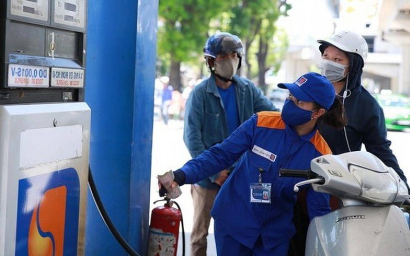 Giá xăng dầu hôm nay 3/5: Giá bán lẻ xăng dầu sẽ tăng bao nhiêu vào ngày mai?