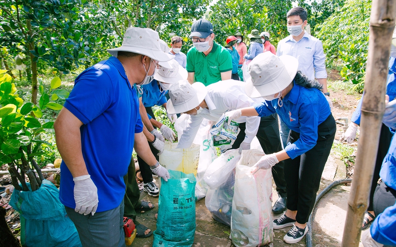 Đồng Tháp: 700 nông dân vào cuộc, thu gom hơn 3,8 tấn rác thải bảo vệ thực vật