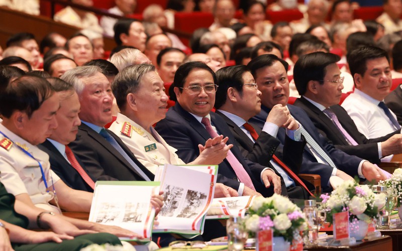 Thủ tướng Phạm Minh Chính dự lễ kỷ niệm 60 năm Ngày Truyền thống lực lượng Cảnh sát nhân dân