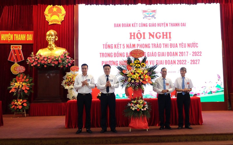 Thanh Oai: Tổng kết 5 năm phong trào thi đua yêu nước trong đồng bào công giáo 
