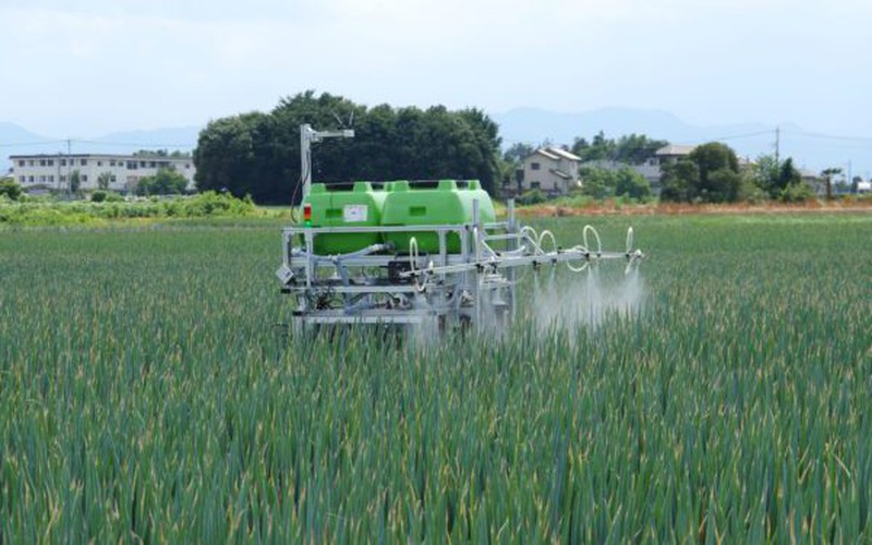 Phun thuốc trừ sâu bằng robot nông nghiệp tự động, bước tiến mới của nông nghiệp Nhật Bản thời 5.0