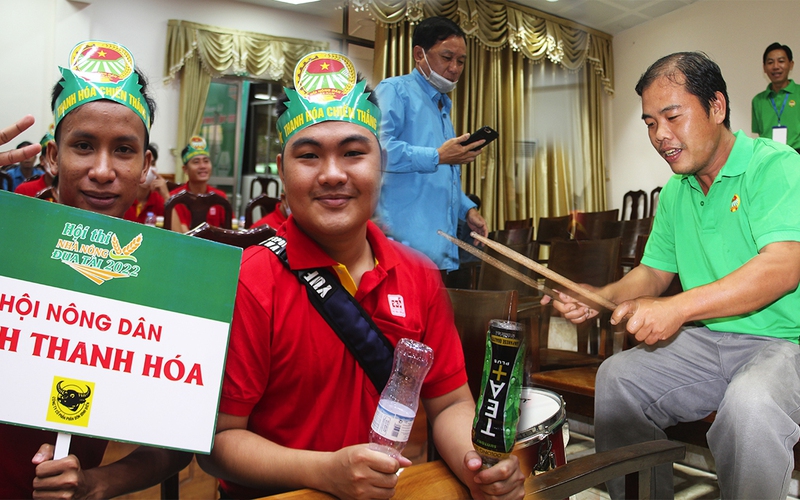Hội thi Nhà nông đua tài toàn quốc sôi nổi với lượng khán giả cổ vũ nhiệt tình