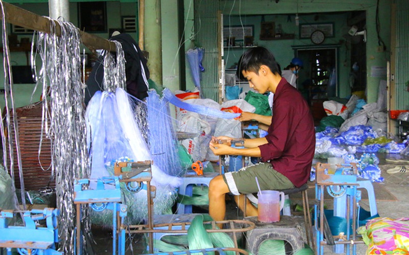 Đồng Tháp: Mùa nước nổi về, nghề đan lưới, lọp tép lên ngôi vì ai cũng muốn "săn" đặc sản cá tôm