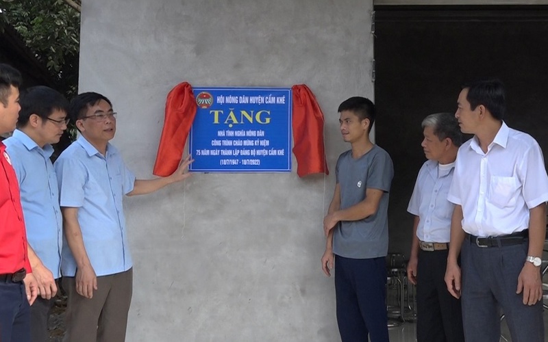 Nông dân nghèo Phú Thọ thêm niềm vui khi đón Tết trong những ngôi nhà "Tình nghĩa nông dân"