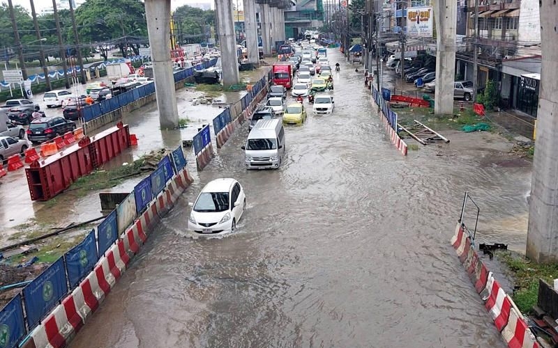 Clip: Thái Lan ban hành cảnh báo lũ lụt tại 9 tỉnh khu vực miền Nam