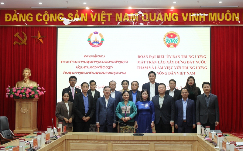 Chủ tịch Hội NDVN Lương Quốc Đoàn tiếp, làm việc với đoàn Ủy ban TƯ Mặt trận Lào xây dựng đất nước