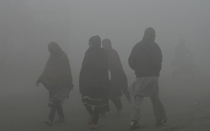 Pakistan "tuyên chiến" với ô nhiễm không khí bằng mưa nhân tạo