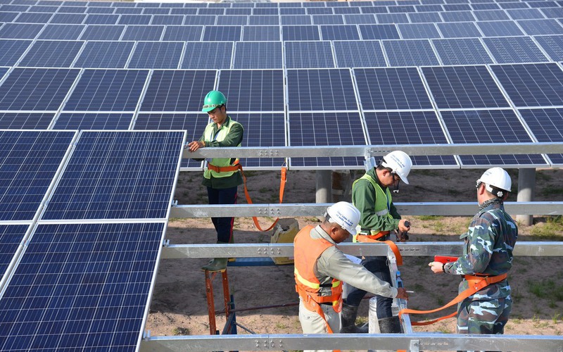 Xử lý về kinh tế với 14 dự án điện mặt trời hưởng giá ưu đãi sai quy định