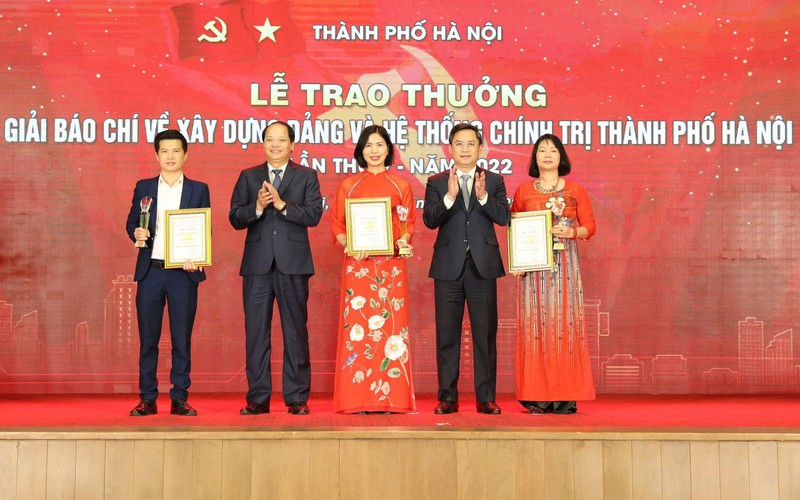 Báo Dân Việt đoạt giải báo chí về xây dựng Đảng và hệ thống chính trị Hà Nội