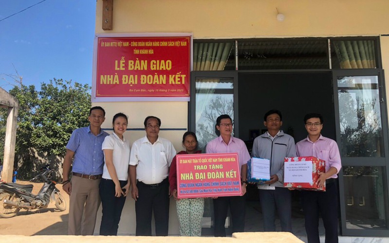Xây nhà tình nghĩa nhân dịp kỷ niệm 370 năm xây dựng và phát triển tỉnh Khánh Hòa