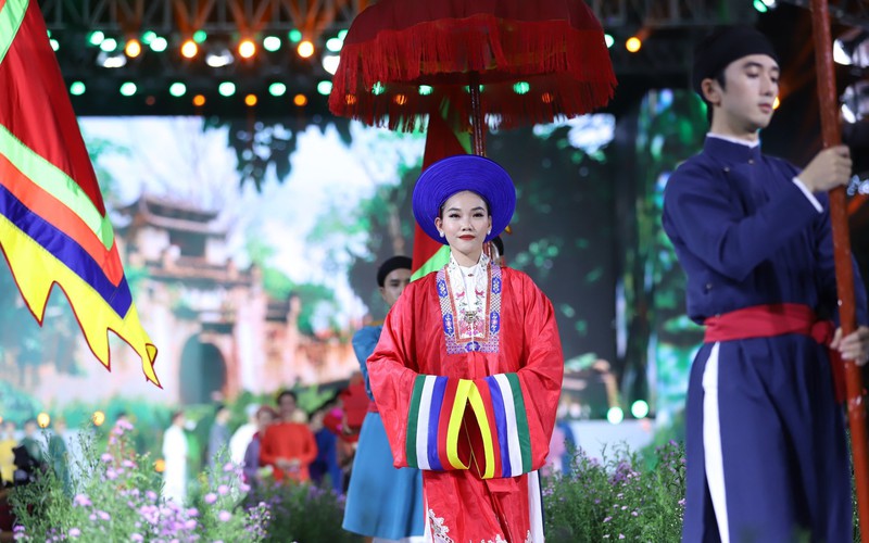 Lễ hội Áo dài TP.HCM 2023: Giữ hồn Việt qua tà áo dài truyền thống